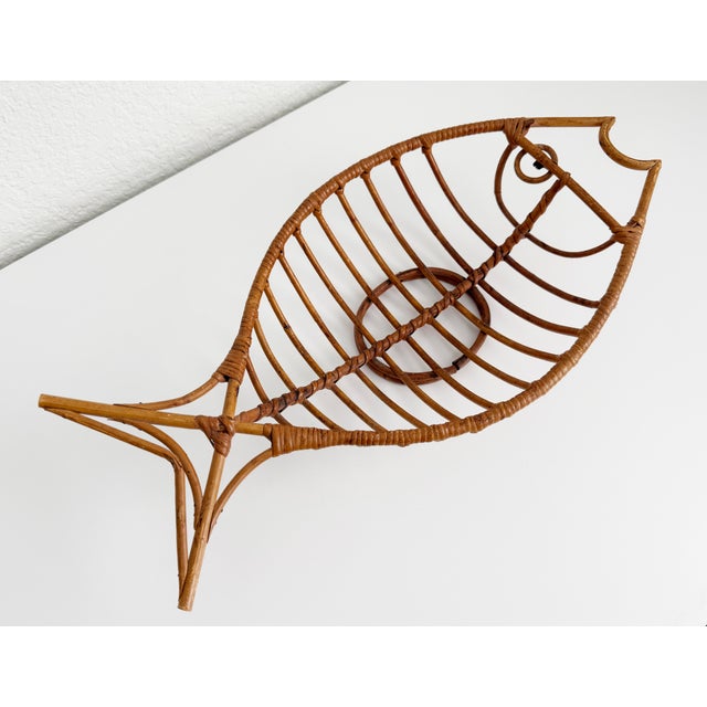 Rustic European 1950s Bamboo & Rattan Fish Basket For Sale - Image 3 of 9