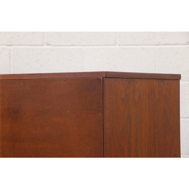 Mid-Century Modern 6-Drawer Walnut Dresser by United Furniture | Refinished Credenza, Circa 1960s For Sale - Image 18 of 18