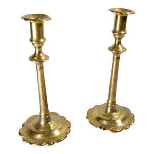18th Century Pair of English Brass Queen Anne Candlesticks With Petal Base
