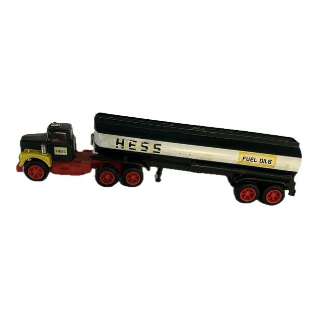 1968-1969 Model Hess Toy Truck For Sale