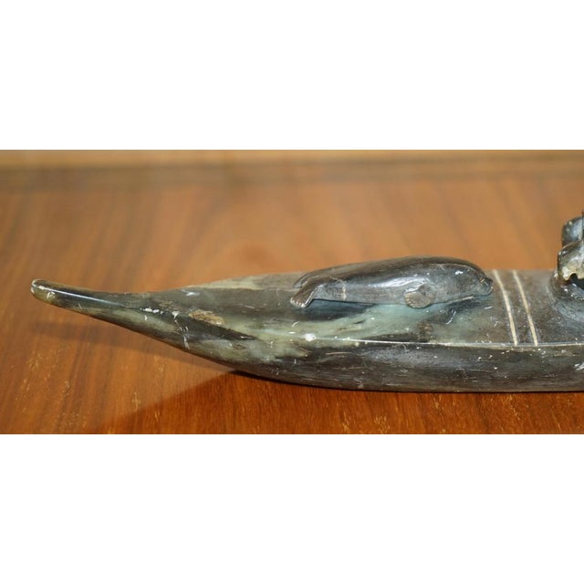 Fine Alex Patsauq 1917 Signed Serial Number Inuit Eskimo Soapstone Kayak Carving For Sale - Image 11 of 18