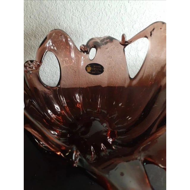 1980s 1980s White Murano Italy Amethyst Freeform Vase For Sale - Image 5 of 6