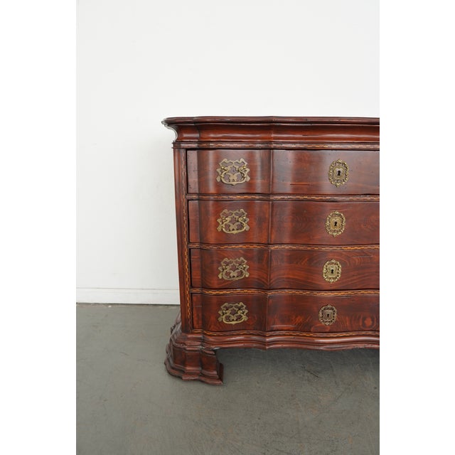Brown Vintage Louis XV–Style Bombe Chest For Sale - Image 8 of 15