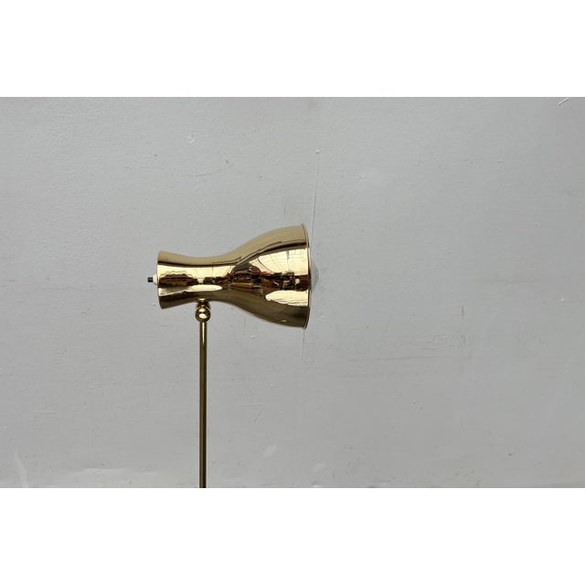 Mid-Century Swiss Brass Minimalist Floor Lamp by Dieter Schulz for Wohnbedarf Ag, 1950s For Sale - Image 5 of 18