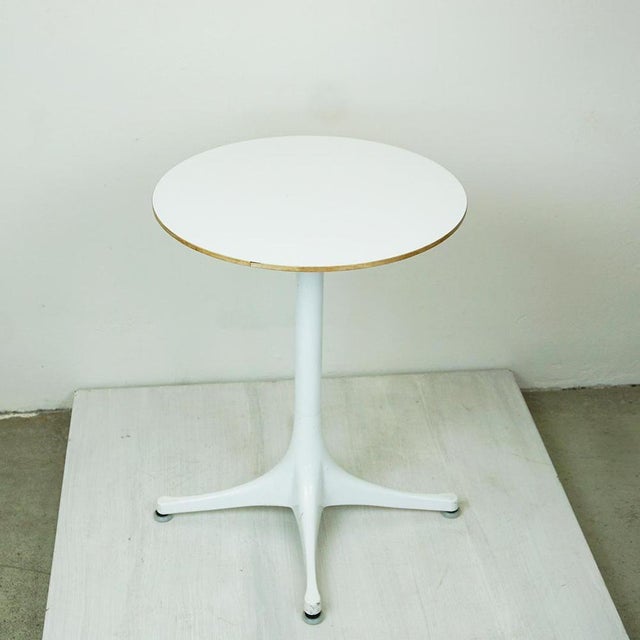 White Pedestal Coffee Table by George Nelson for Herman Miller, 1960s For Sale - Image 6 of 13