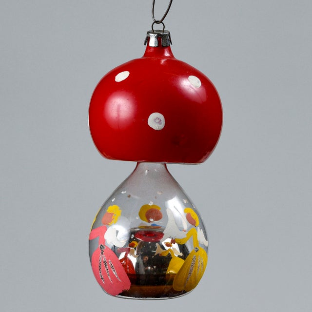 Hand-Painted Double-Blown Mushroom-Shaped Christmas Bauble, Germany, Early 1900s For Sale - Image 4 of 11