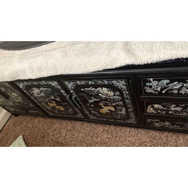 Asian 1970s Black Lacquer Dresser With Mother of Pearl Inlay and Asian Inspired Design For Sale - Image 3 of 9