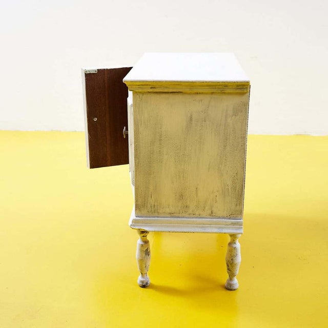 Vintage Bedside Tables, Set of 2 For Sale - Image 5 of 7