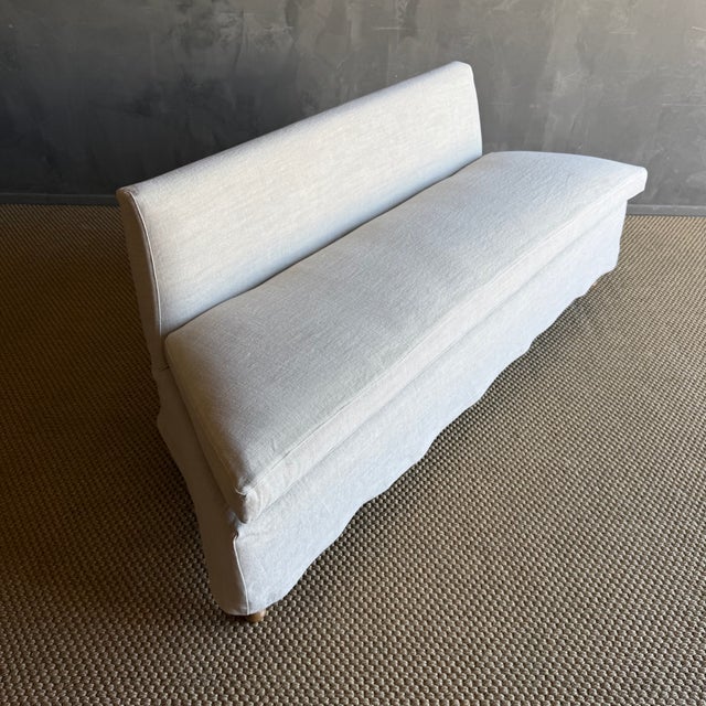 84"L x 26"W x 33"H The Bloom Bay Banquette features clean lines and a soft linen cover for a relaxed, tailored look....