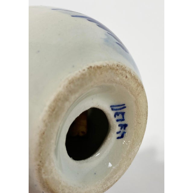 Vintage Traditional Hand-Painted Delft Ceramic Salt and Pepper Shakers in Tray - 3pcs For Sale - Image 9 of 10