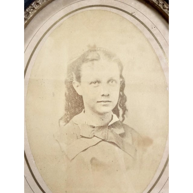 Quality antique frame with a nice patina.