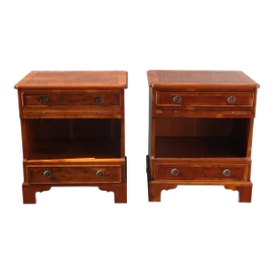 Pair of Hoke Furniture Co Brown Nightstands ~ Traditional Style