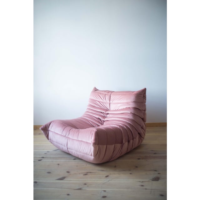 Textile Pink Pearl Velvet Togo Lounge Chair by Michel Ducaroy for Ligne Roset, 1970 For Sale - Image 7 of 7
