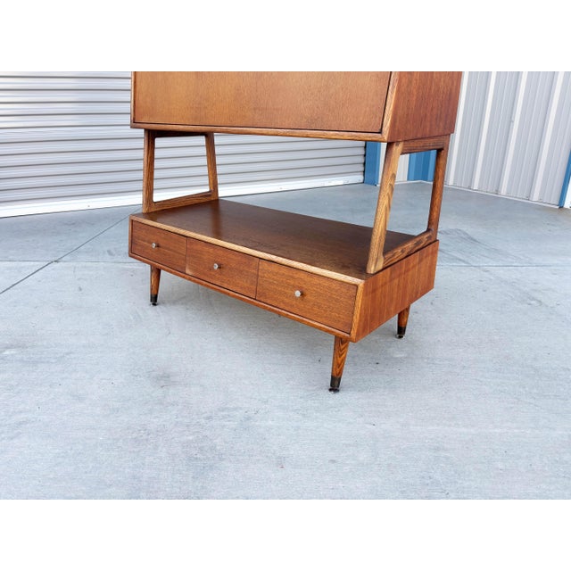 1950s 1950s Mid-Century Walnut Wall Unit Secretary Desk & Bookcase by Saginaw Furniture For Sale - Image 5 of 18