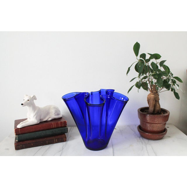 Vintage Hand Blown Handkerchief Ruffled Cobalt Blue Vase For Sale - Image 4 of 8