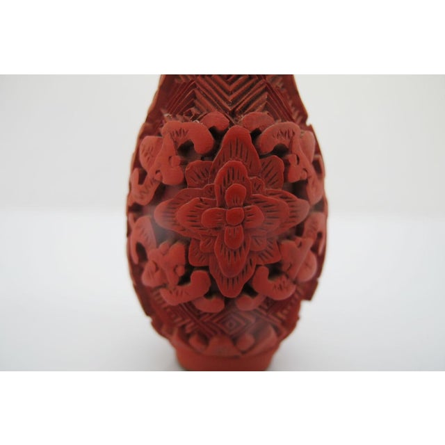 Early 20th Century Chinese Carved Red Cinnabar Flower & Geometric Lacquer Snuff Bottle For Sale - Image 5 of 11