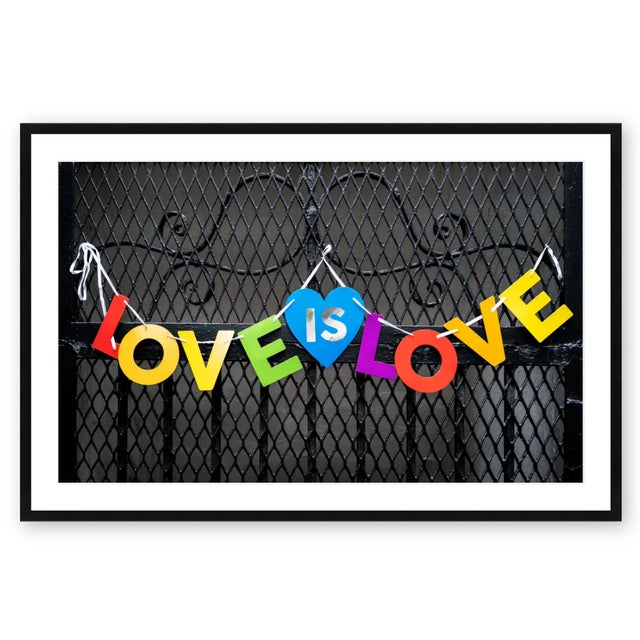 NYC Street Photography - 2019 - Hand Signed - Certificate of Authenticity Professionally produced photographic archival...
