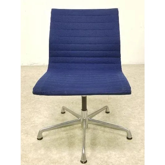 50th Anniversary Edition Herman Miller Aluminum Group Management Chair For Sale - Image 9 of 12