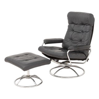 Ekornes Gray Leather Lounge Chair and Ottoman For Sale