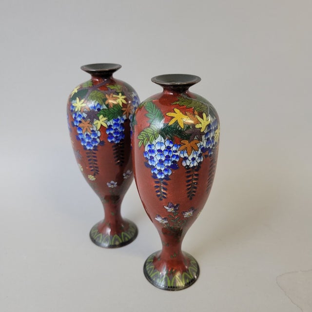 Japanese Pair of Japanese Ginbari Cloisonné Vases With Wisteria & Floral Motifs For Sale - Image 3 of 10