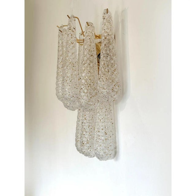 Contemporary Conchiglie Gold Murano Glass Wall Sconces by Simoeng, Set of 2 For Sale - Image 3 of 10