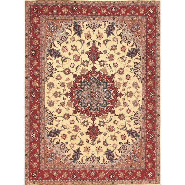 Middle Eastern Rug in Wool For Sale - Image 11 of 11