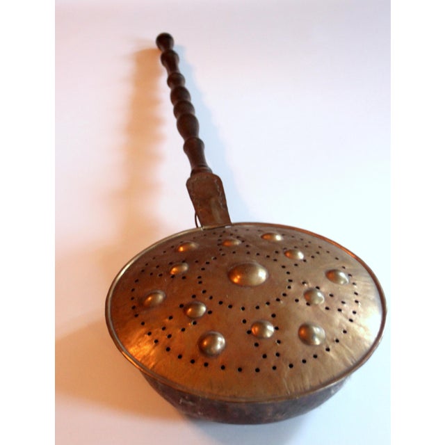 Art Deco 1910s - Antique Copper and Brass Bed Warmer With Wooden Handle For Sale - Image 3 of 7