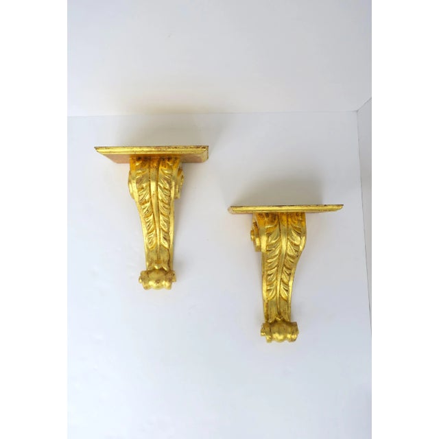 Mid 20th Century Italian Gold Gilt Giltwood Wall Shelves Acanthus Leaf Design, Pair For Sale - Image 5 of 12