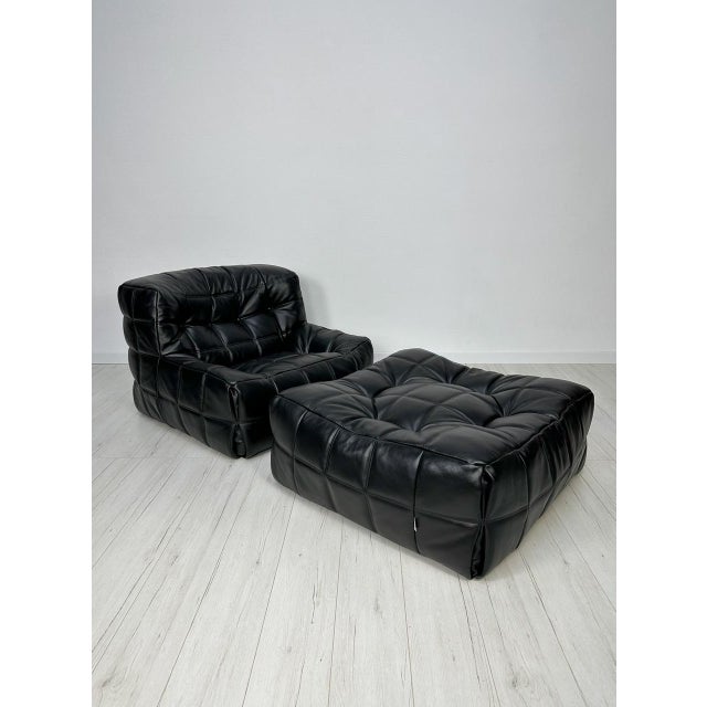 Extraordinary vintage 1-seater + large matching Ottoman "Kashima" by Michel Ducaroy for Ligne Roset. Design from 1976,...