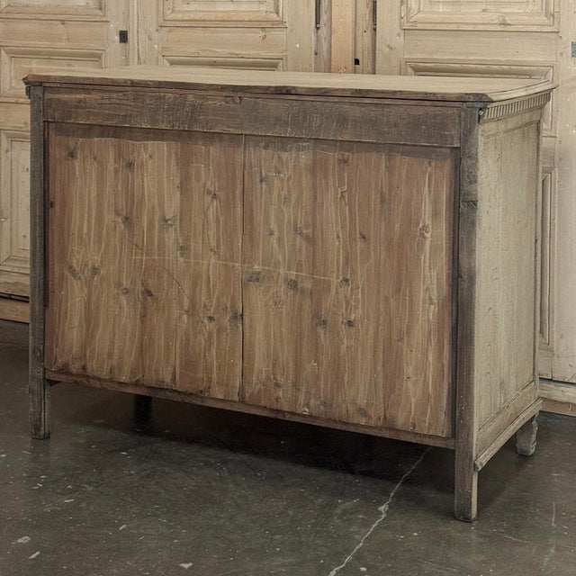 18th Century French Louis XVI Period Three-Drawer Commode in Stripped Oak For Sale - Image 17 of 17
