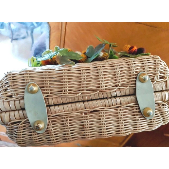 Wood 1960s Princess Charming by Atlas Busy Bee in Flowers Wicker & Lucite Purse For Sale - Image 7 of 9