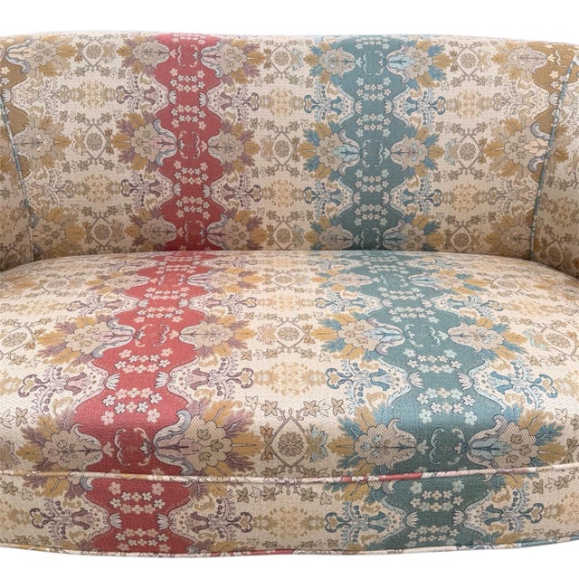 1960s Queen Anne Brocade Love Seat Sofa Couch For Sale In Los Angeles - Image 6 of 13