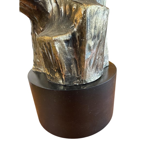 This vintage mid-century modern Brutalist table lamp, model H-940 by Richard Barr for Laurel Lamp Company, showcases the...