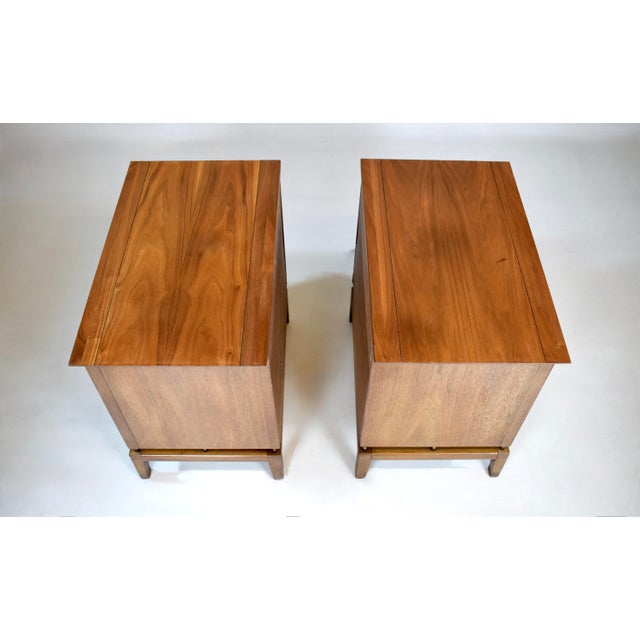 White Furniture Mid-Century Modern Walnut Burl Nightstands by White Furniture, Usa For Sale - Image 4 of 10
