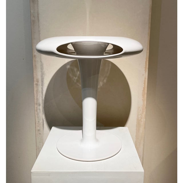 White Sci-Fi Vases by Marc Newson for Cor Unum, 1993 For Sale - Image 8 of 9