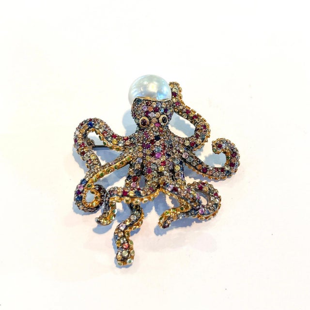 Gemstone Bochic "Orient" Vintage Fancy Sapphire & South Seal Baroque Pearl Brooch For Sale - Image 7 of 18
