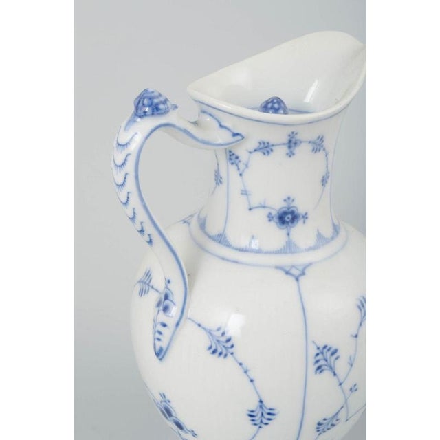 Chocolate Jug in Porcelain with Blue Fluted Pattern from Royal Copenhagen, 1890s For Sale - Image 3 of 5