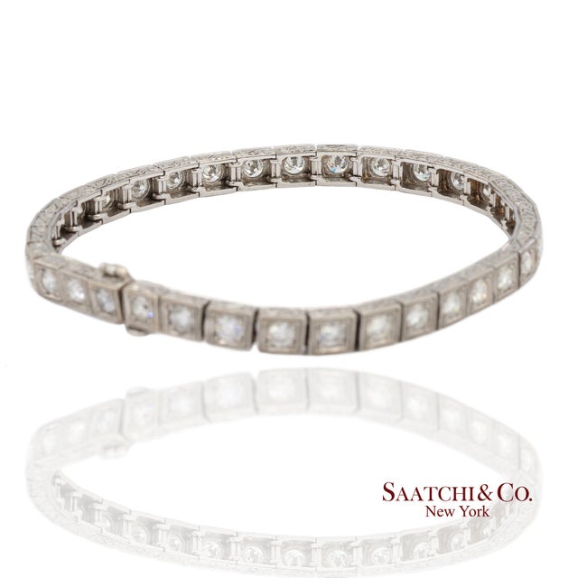 Contemporary Vintage 18k 750 White Gold Natural Diamond Engraved & Milgrain Tennis Bracelet For Sale - Image 3 of 13
