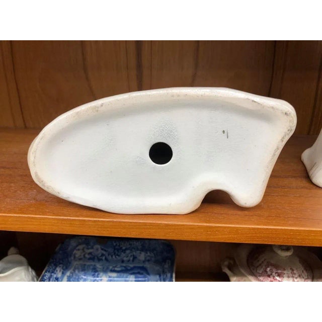 Pair of Early 20th Century White Staffordshire Porcelain Spaniel Dog Figurines With Glass Eyes For Sale In Washington DC - Image 6 of 10