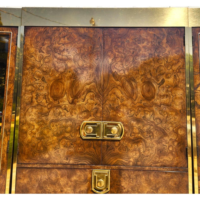 1970s Mastercraft Display Cabinets Burl & Brass For Sale - Image 10 of 16
