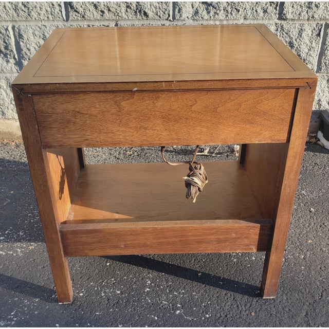MidCentury Modern Henredon Walnut Bedside Tables Nightstands, a Pair