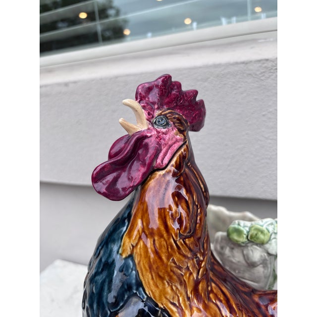 French Country 19th Century Majolica Rooster Vase Choisy Le Roi by Carrier Belleuse For Sale - Image 3 of 10
