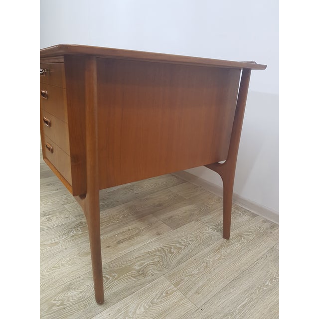 Teak Desk by Svend Aage Madsen for HP Hansen, Denmark, 1960s For Sale - Image 17 of 18