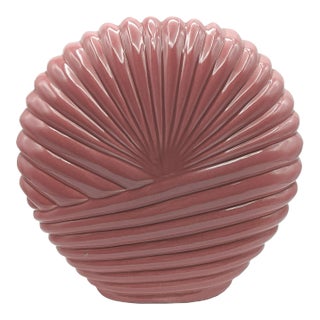 1980s Art Deco Revival Coral Dusty Pink Vase With Draped Shell Pattern and Scalloped Edges For Sale
