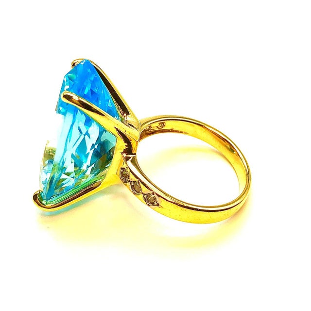 Bochic "Capri" Vintage Blue Topaz & Diamond RIng Set In 18K Gold & Silver For Sale - Image 17 of 18