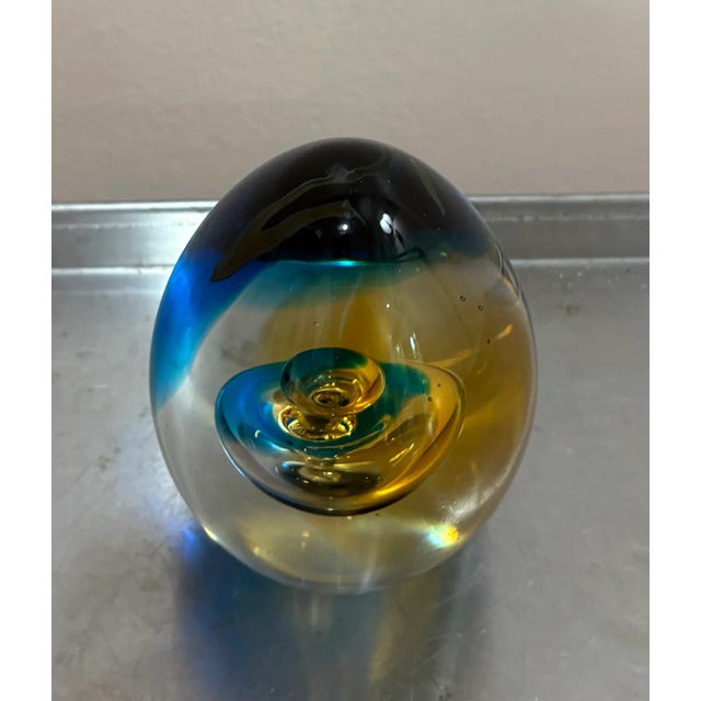 Murano-style blue/yellow glass egg-shaped bubble paper weight/sculpture. Excellent condition.