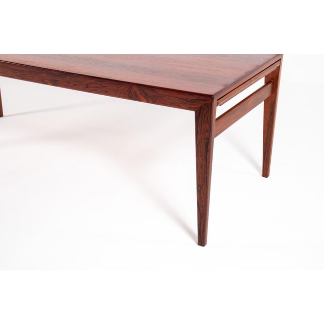 Brown Danish Rosewood Coffee Table by Johannes Andersen for Silkeborg, 1960s For Sale - Image 8 of 17