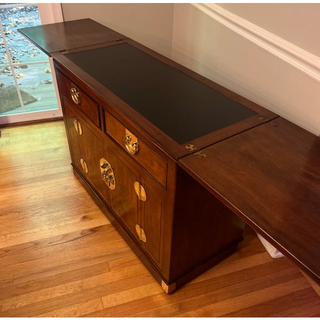 1970s Vintage Henredon Chinoiserie Mahogany Flip-Top Server & Rolling Bar Cabinet For Sale - Image 5 of 11