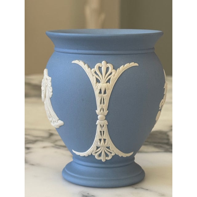 Vintage English Wedgwood Blue Jasperware Neoclassical Vase For Sale In Little Rock - Image 6 of 17