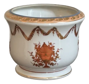 Mid-20th Century Chinoiserie Porcelain Cachepot